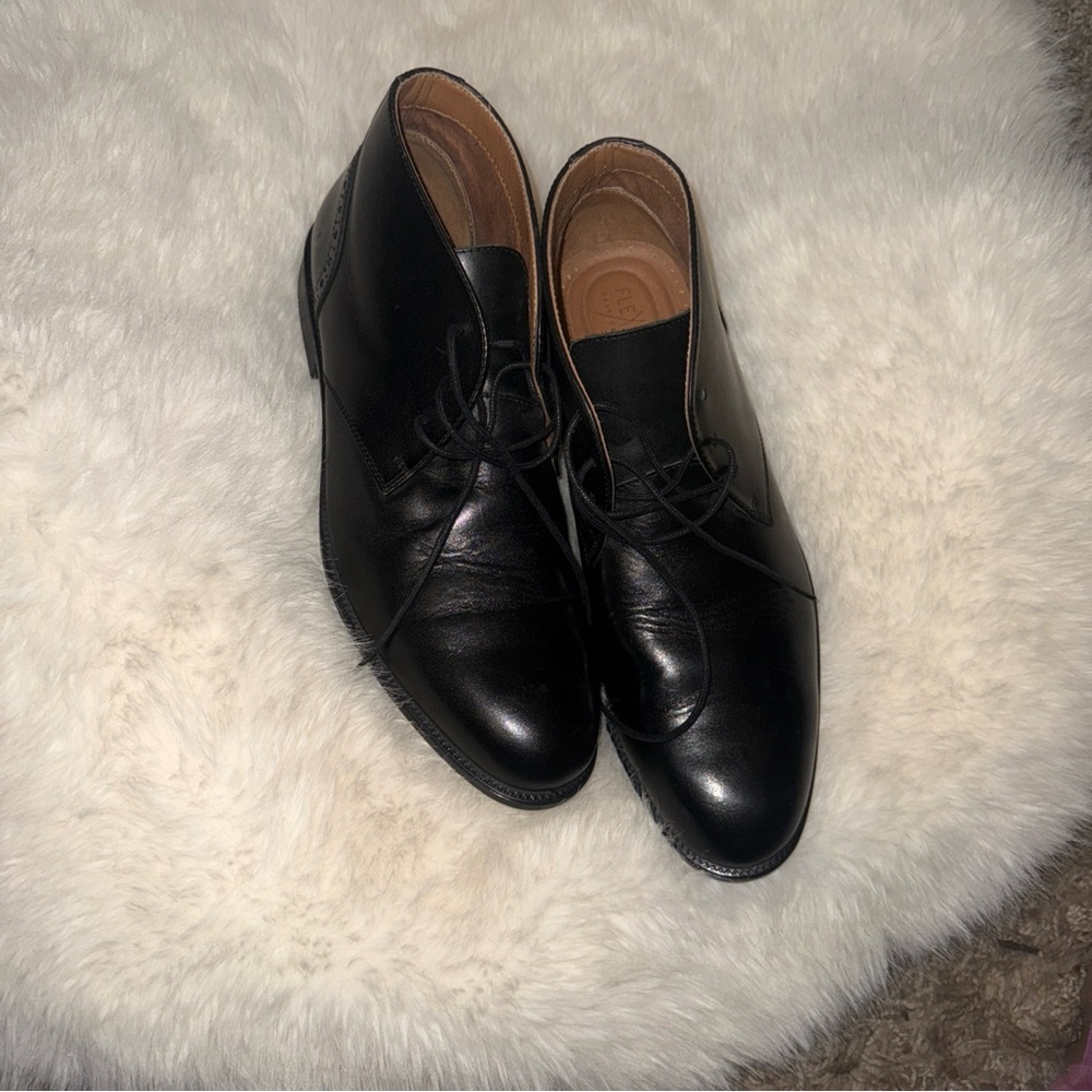 Elegant Black Leather Men's Oxfords